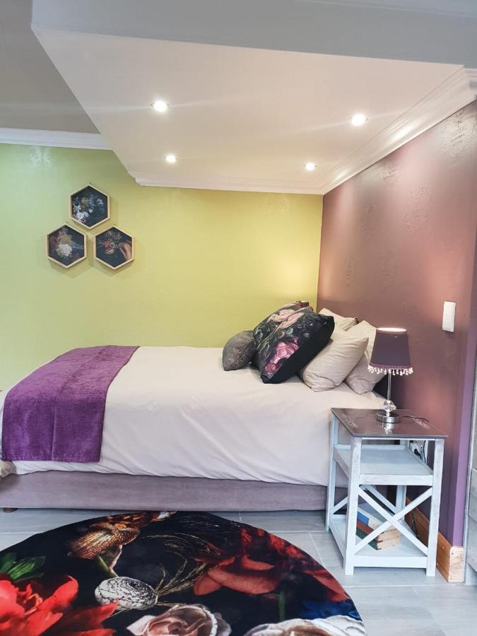 Rozenhof Guest Cottages 조지 외부 사진