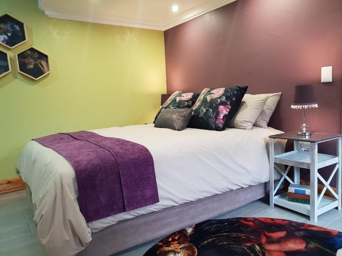 Rozenhof Guest Cottages 조지 외부 사진